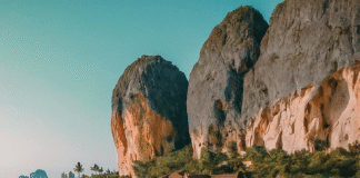 10 ที่เที่ยวภาคใต้ที่ต้องไป: สัมผัสธรรมชาติและวัฒนธรรมอันงดงาม