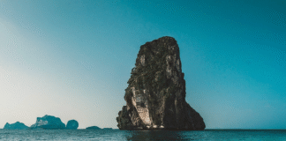 ทะเลใต้ที่ไหนสวยสุด? รวมหาดและเกาะห้ามพลาดในภาคใต้